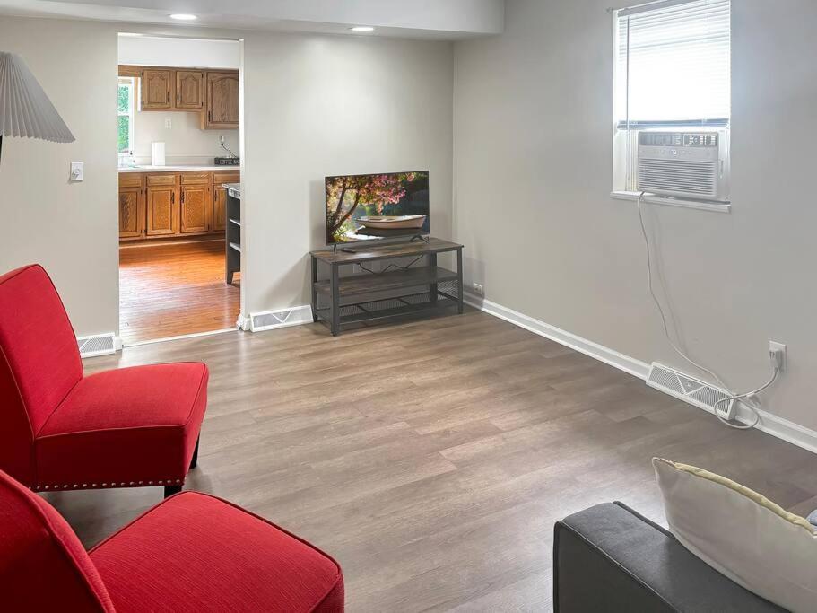 Ideal 2br 1ba Near Iup & More! Apartment Indiana